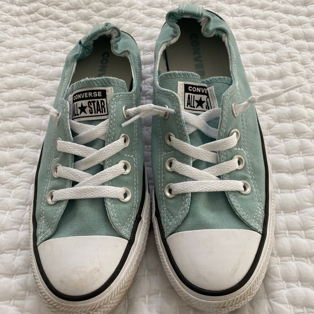 Women’s size 9 slip on Converse